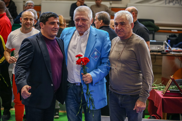 Биньо Чифудов, Армен Назарян и Нено Ненчев, вдясно